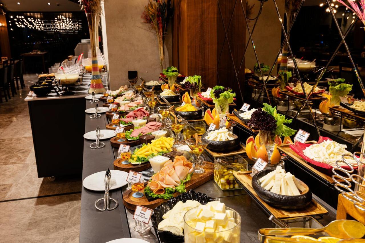 Demiray Hotel Old City Стамбул Екстер'єр фото A buffet at a restaurant