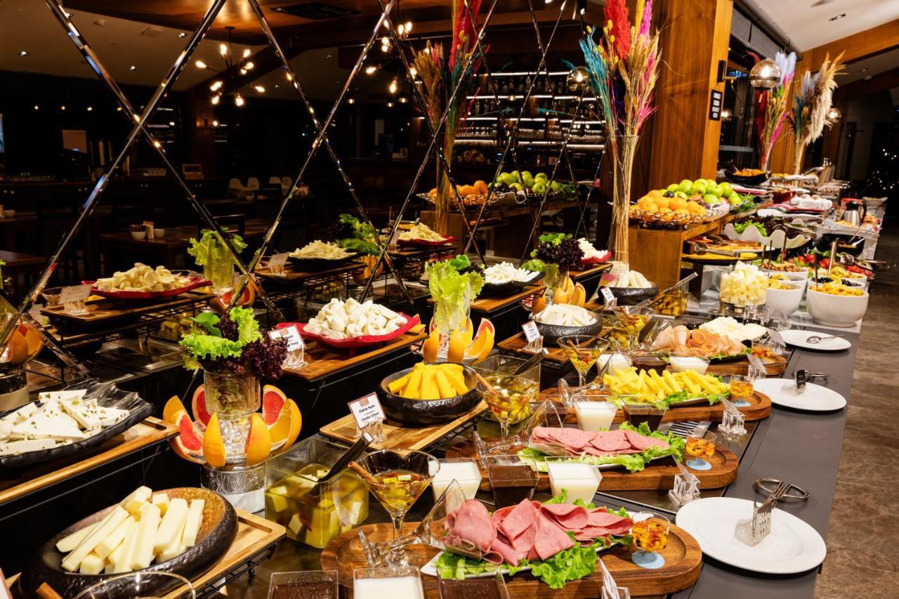 Demiray Hotel Old City Стамбул Екстер'єр фото A buffet at a hotel